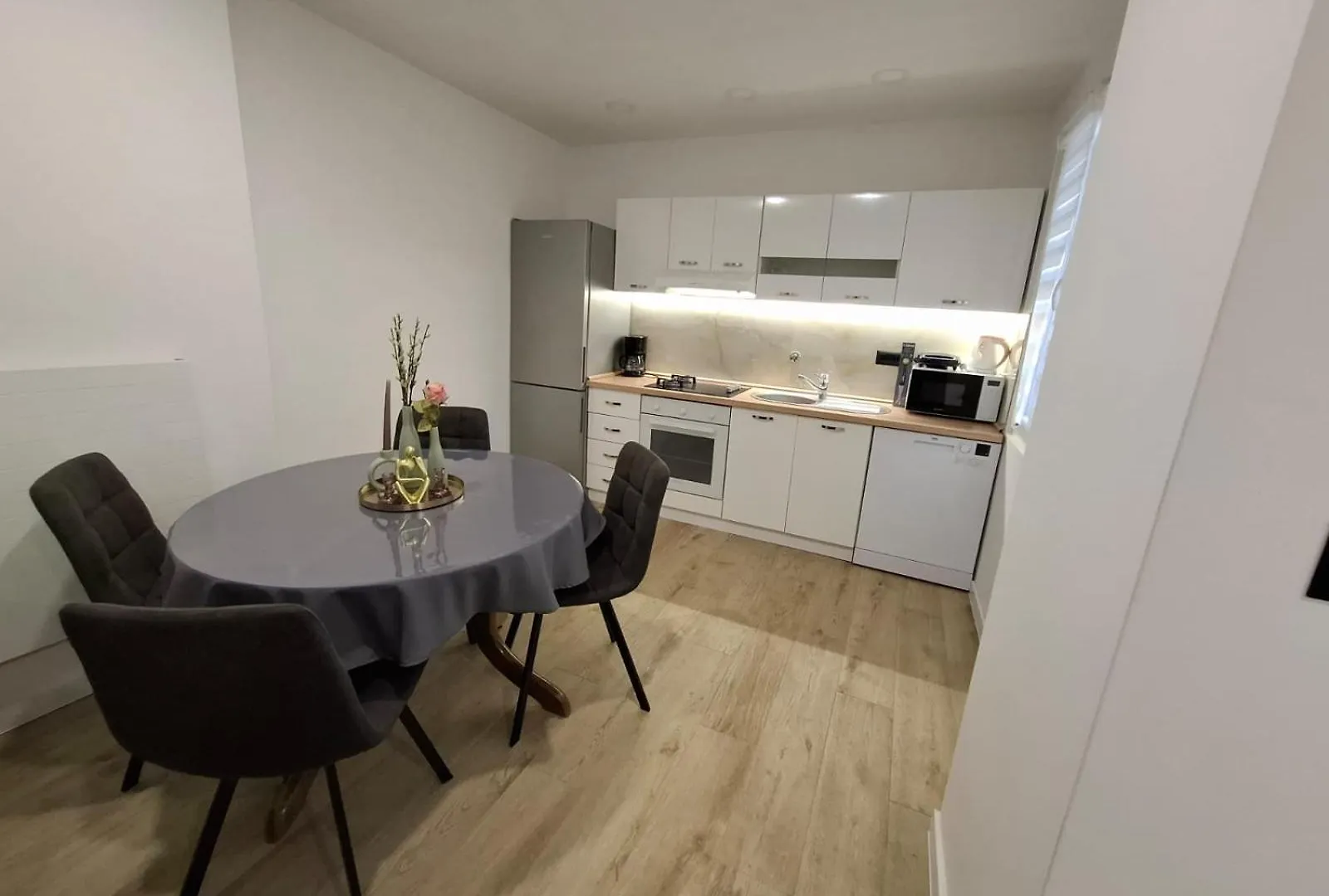 Apartman Ladini Lana 스타리그라드 파클레니차 아파트